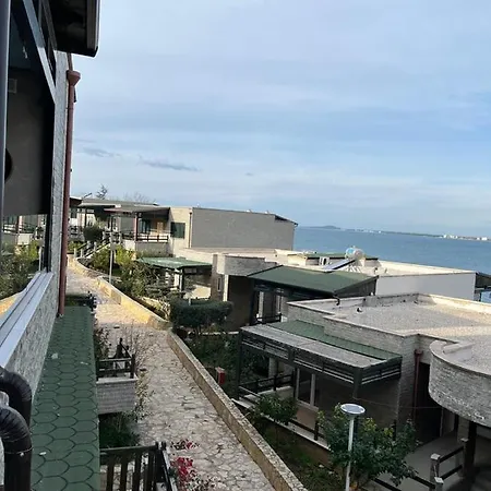 Henri Apartament Vl *