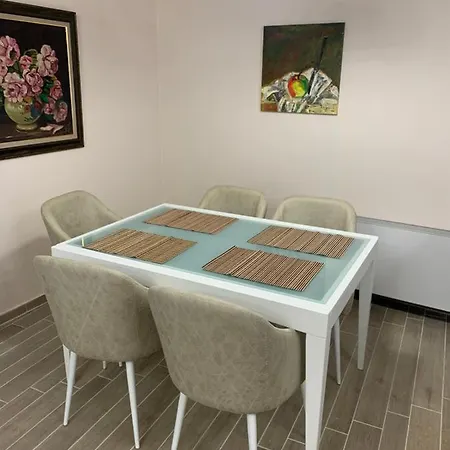 아파트 Henri Apartament Vl
