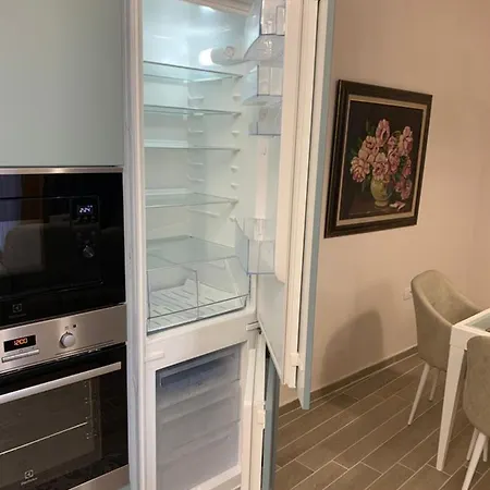 Henri Apartament Vl *