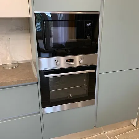 Henri Apartament Vl *